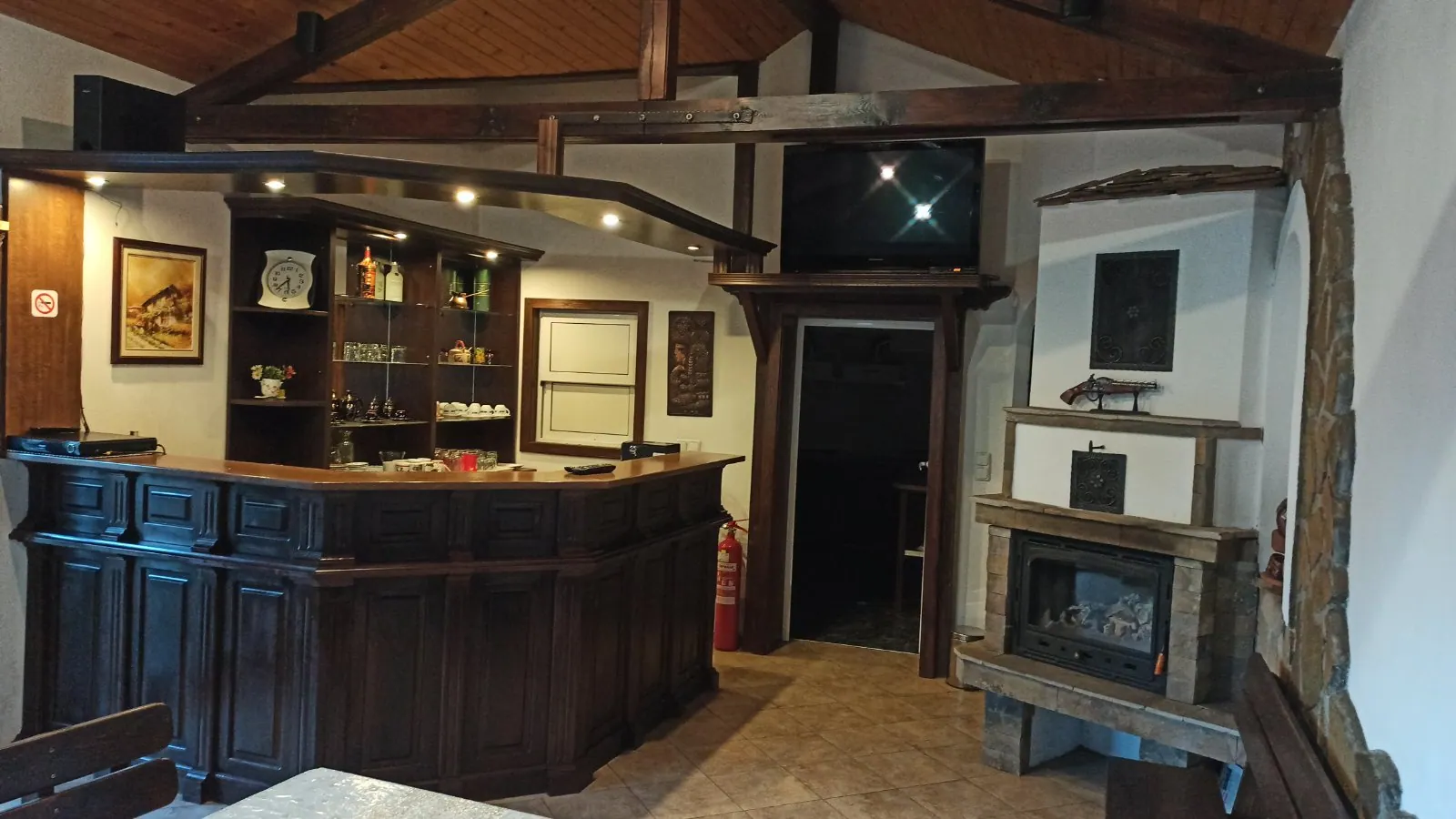 Vasilena Guest House tavern