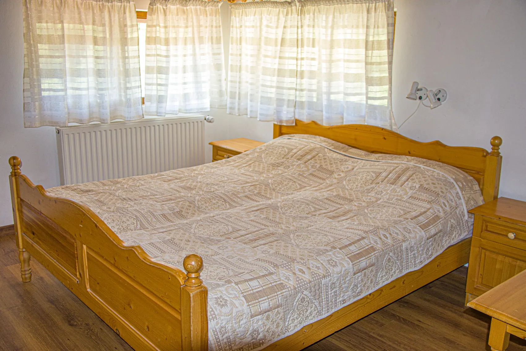 Rooms and facilities